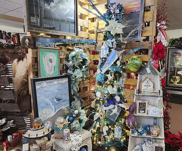 Christmas Gifts & Decor at From the Heart Florist
